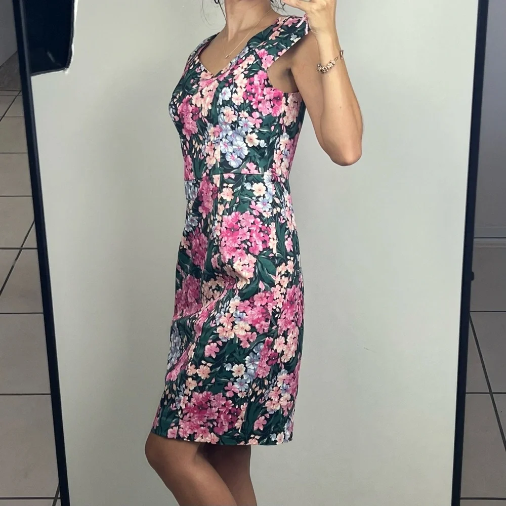 Review Chelsea Flower Dress Fitted Shift Vintage Floral Print Size 10 *no belt* - Picture 5 of 16